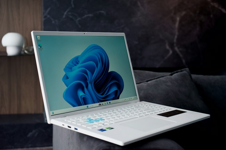 Notebook 11,6 inci Intel N100