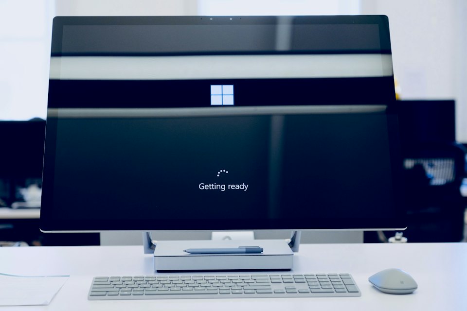 All-in-One PC 23,8 inci